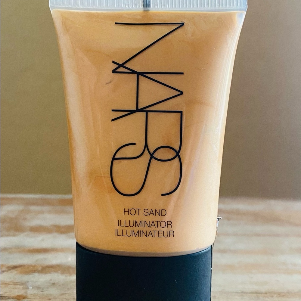 Brand new without box! NARS HOT SAND ILLUMINATOR!